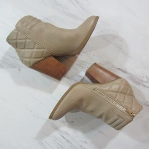 ALDO Tan Brown Gold Zipper Booties Fall 10 Ankle